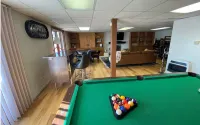 超大湖畔度假屋! 可住12人，5臥/4衛，熱水浴缸 + 遊戲室! - Wi-Fi