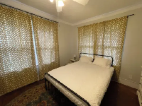 Whole House, sleeps 7,  within walking distance to downtown Spartanburg!