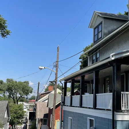 Quarry Landing - Center of Town & River View - 3 Bedroom