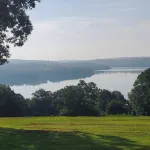 Clean, family/pet friendly AR Ozark Mountain/Norfork Lake Front Cabin