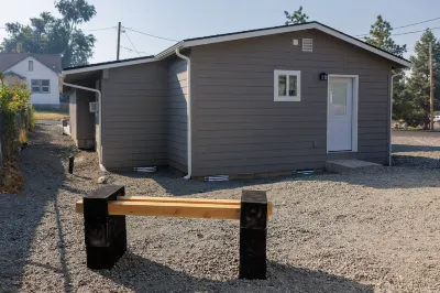 Crater Lake House l Close to Hwy 97 l  OIT l Skylake l Family l Pet Friendly Hotel dekat The Favell Museum