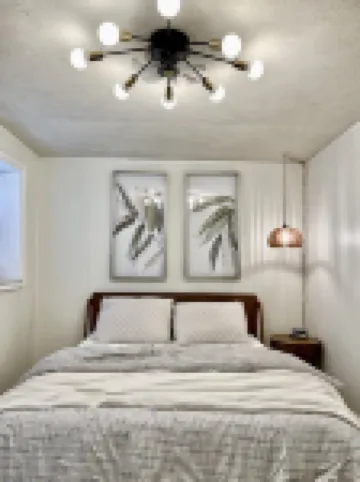 Adorable guest house with pool, Pet Friendly, in downtown Mount Dora,