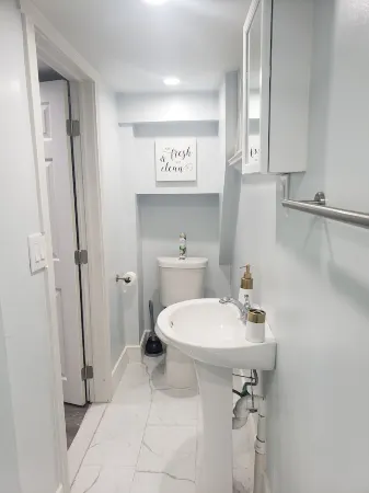 The Micro-Suite at The Eden Park Inn *Tiny Apt