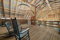 Cozy Barn Apartment