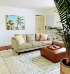 3 Bedroom 2 Bath House with pool - Close to the beach and downtown