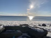 Cozy home on the bay with sand beach and beautiful sunrises!🌅 Hotels in Oconto County