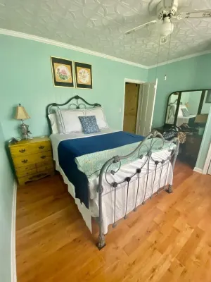 Lazy Dog Acres Hotels in Bamberg County