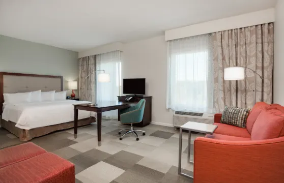 迪美歡朋套房酒店