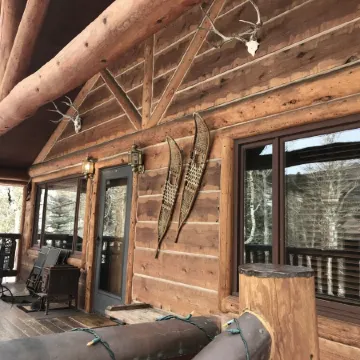 Family Friendly Property Nestled In An Aspen Grove