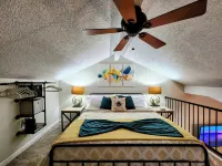 The Bee's Knees' Hotels in Garland County