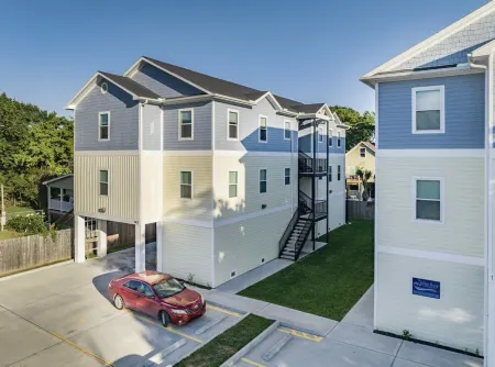 Blue Ivory: Central Haven Отели в г. Кема