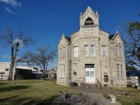 Charming & Cozy Victorian in Quiet Residential Setting Hotels near The Quilted Skein - Quilt Shop near Houston & Austin TX