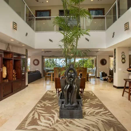Spectacular Sunset and Ocean Views with Pool & Hotbub near Kaanapali Beach