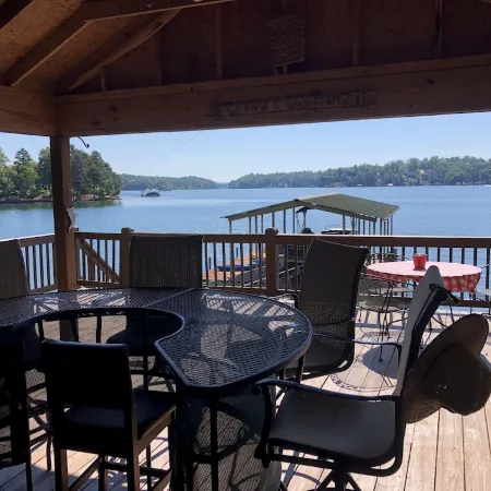 Life is Better at the Lake! Waterfront cabin on Lake Keowee