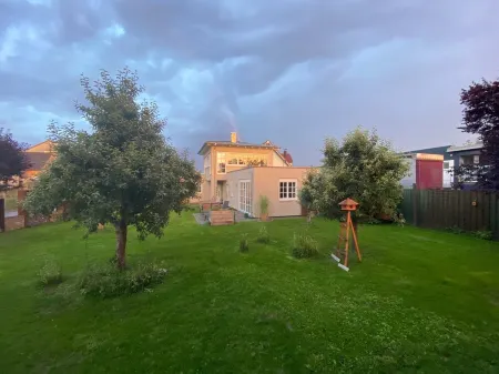 Exklusive Ferienwohnung 70m2 +außenterrasse +garten + E Bike Vermietung +TV