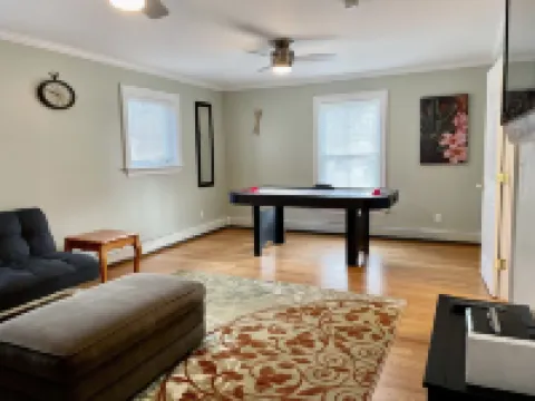 ⭐ Spacious Lake House Just Minutes From The Slopes ⭐ ハンターのホテル