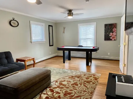 ⭐ Spacious Lake House Just Minutes From The Slopes ⭐