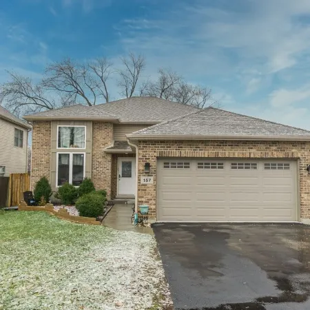 Luxury 4Br, 3BA, Game Rm Near O’Hare & down Town Free Parking
