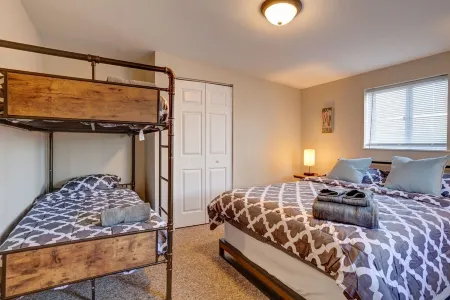 Mountain Vista Lodge w/hot tub & arcade