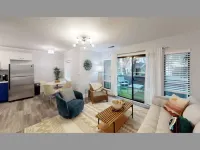 Beautiful Uptown Condo w/ 2BR/2Bath, by Mansion™