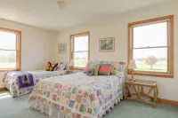 Farm and Lake: Remote Getaway