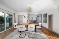 NEW! SPANISH BOHO COLONIAL RETREAT - WOOD STREET - DOWNTOWN RIVERSIDE 리버사이드 호텔