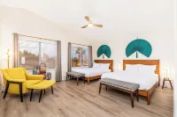 Saguaro Spa Retreat: Heated Pool, Spa, Golf, Pool Table, Massage Chair,Sleeps 16 Hotels near Camelot Square