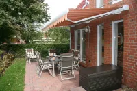 FH Aljoscha in a Prime Location - Right at the Marina! WiFi, Sky Strandk. Incl Hotels in der Nähe von Strand Harlesiel