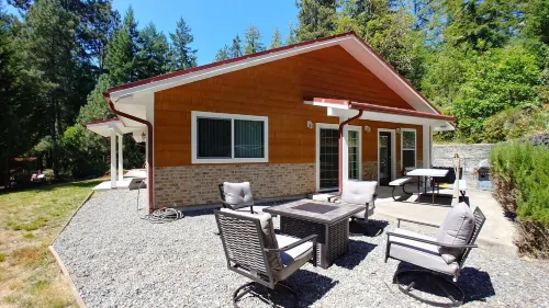 4 Bedroom Vacation Rental in the Redwood Forest! - 샬레 호텔