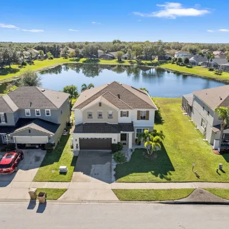 6 Bedrooms. Private South Facing Swimming Pool. BBQ