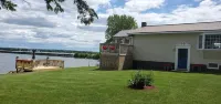 Year-Round: Amazing Sunrises, 150ft Shore, Private Boat Launch/Dock, Hot Fishing
