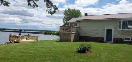 Year-Round: Amazing Sunrises, 150ft Shore, Private Boat Launch/Dock, Hot Fishing Отели в г. Олбург