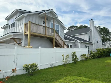 NEW! Convenient & central location to HHI, Sav & Beaufort. Отели в г. Блаффтон