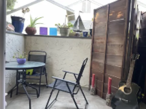 Private spacious 2-bedroom apartment - pets welcomed