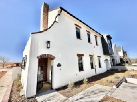 Stunning Modern European Luxury and Comfort Nestled Near Zion National Park