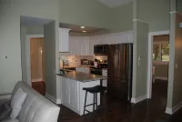 Majestic Pines Condo ~ minutes away from downtown Saugatuck - Hot Tub