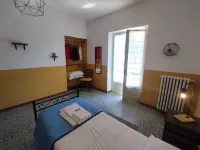 Michelangelo - spacious apartment with view in La Morra