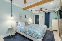 Beautiful downtown Melbourne Beach renovated apartment one block from the beach!