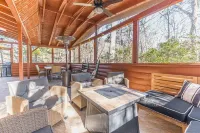 Nature Retreat - Dream Cabin in Helen, GA