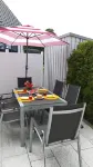 Traumhafte Wohnung Über Zwei Ebenen mit Infrarotkabine, Balkon und Terrasse