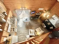 Farmhouse Themed Cabin Condo Close to All Branson Fun, Area Lakes~ Pet Friendly
