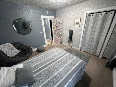 4-bedroom spacious home in the heart of Kalamazoo Hotels near Pearle Vision