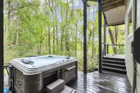 Lakefront Luxury Cabin Retreat with Jacuzzi & Party Dock