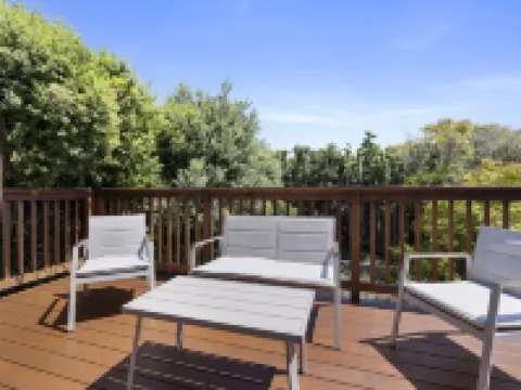 Spacious Coastside Home! Hotels in Moss Beach