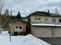 Peaceful, 3bed/3ba Townhome - Private Hot Tub! National Forest access.