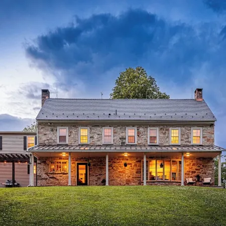 The Stone House Between the Streams