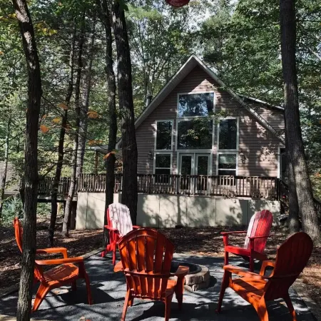 4 Bedroom Basye, VA with Nearby Skiing, Lake & Mountain Biking. Fully Equipped