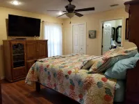 Custom home great local, boat parking,  near dock, food, scalloping,  Manatee.