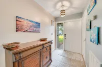 Poolside Golf Paradise: 2 King Bdrms: Beaches 15 Min: Game Room: Tee, Sun & Fun