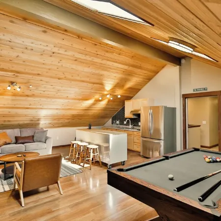 Caddy Shack Chateau- Spacious 4 bd/3.5b+Game Room, only 6 miles to Bandon Dunes!